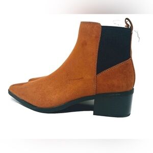 NEW-Stylish Elegant Tan Ankle Boots
Gwen,‎ low shafted heel boots pointed toe